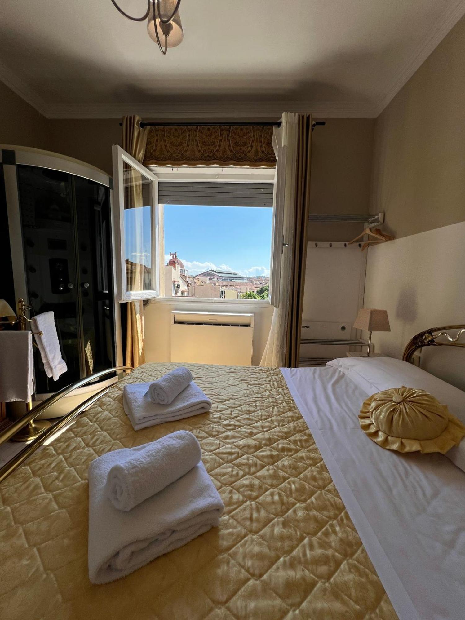 Souvenir Maya Hotel